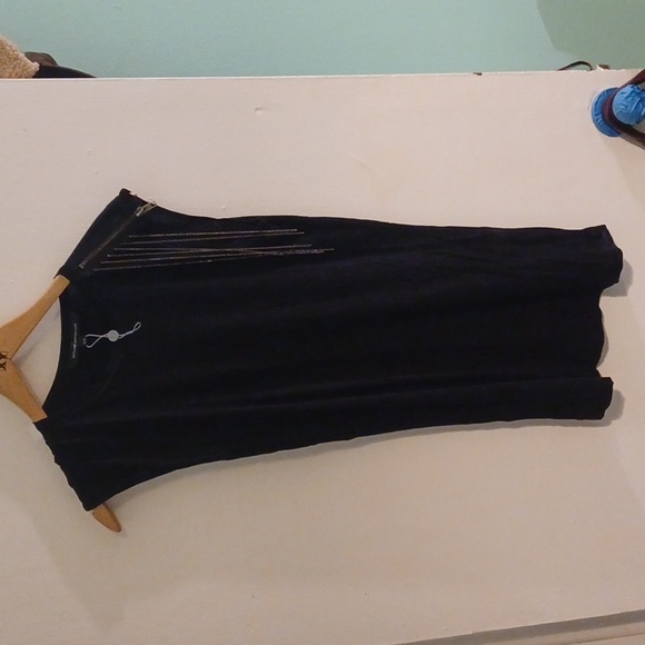 5 For $15 cap sleeve asymmetrical tshirt with metal tassel & zipper - Picture 1 of 9